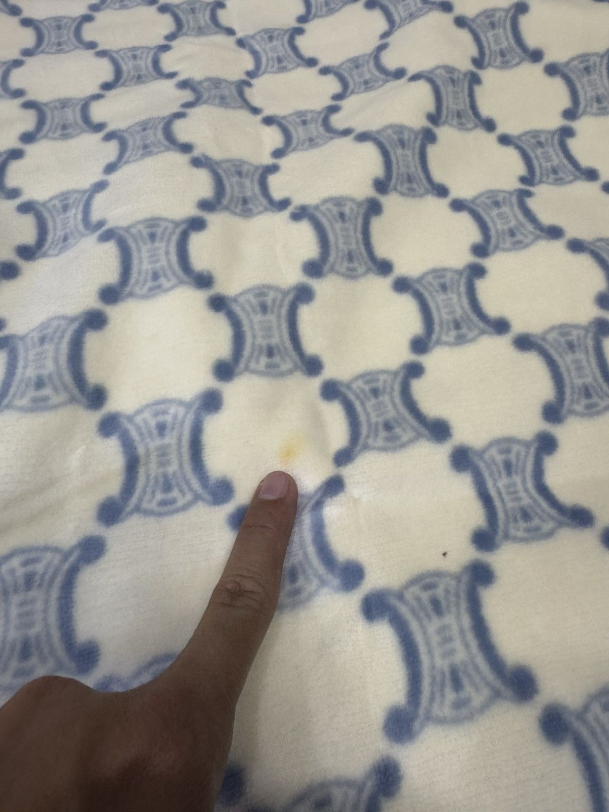 Celine CELINE BIG MONOGRAM FLUFFY BLANKET MAT Size ONE SIZE - 9 Thumbnail