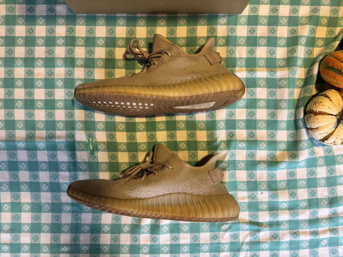 Yeezy Yeezy 350 V2 Sesame Size US 11 / EU 44 - 2 Thumbnail