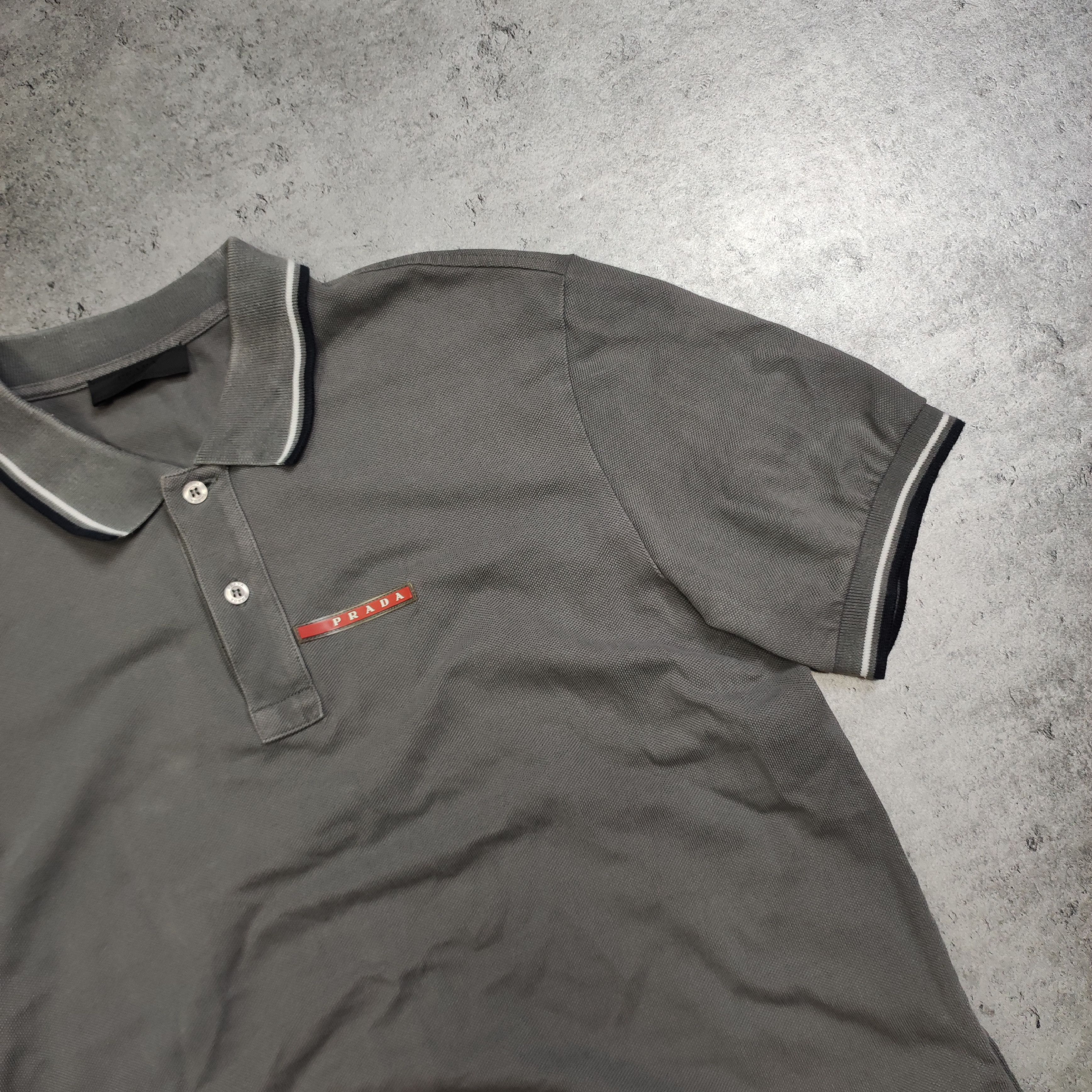Prada RARE Prada Red Tab Classic Gray Polo Shirt Size US L / EU 52-54 / 3 - 5 Thumbnail
