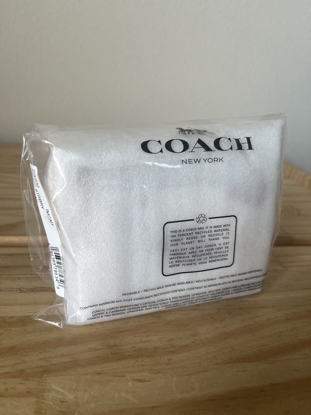 Coach Coach zip card case with strawberry printed Size ONE SIZE - 9 Thumbnail