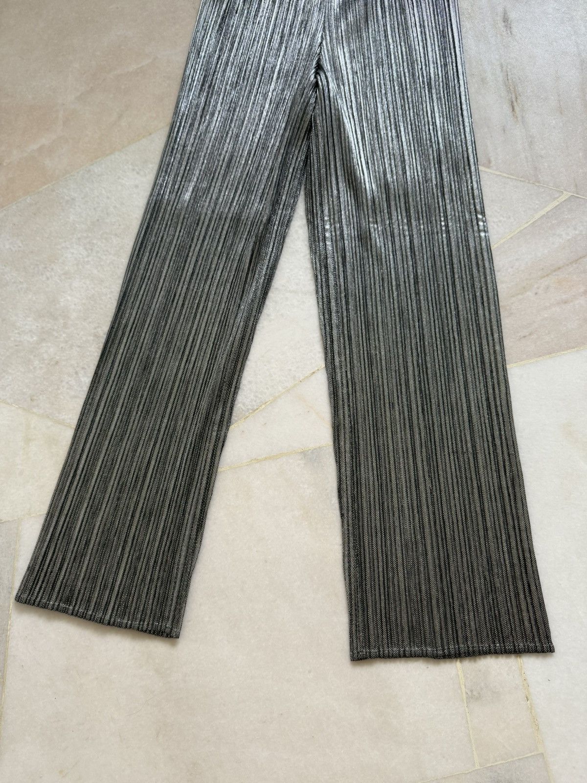 Pleats Please Issey Miyake Pleats please issey miyake pants Size 27" / US 4 / IT 40 - 3 Thumbnail