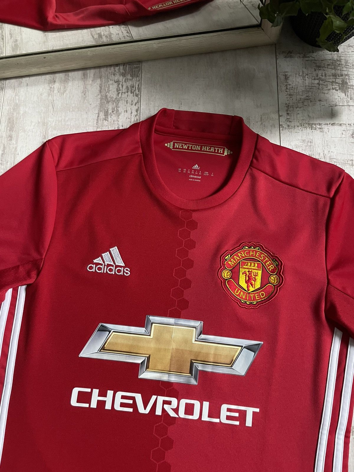 Adidas Adidas Manchester United 2016/2017 Football Shirt Jersey Size US XS / EU 42 / 0 - 3 Thumbnail