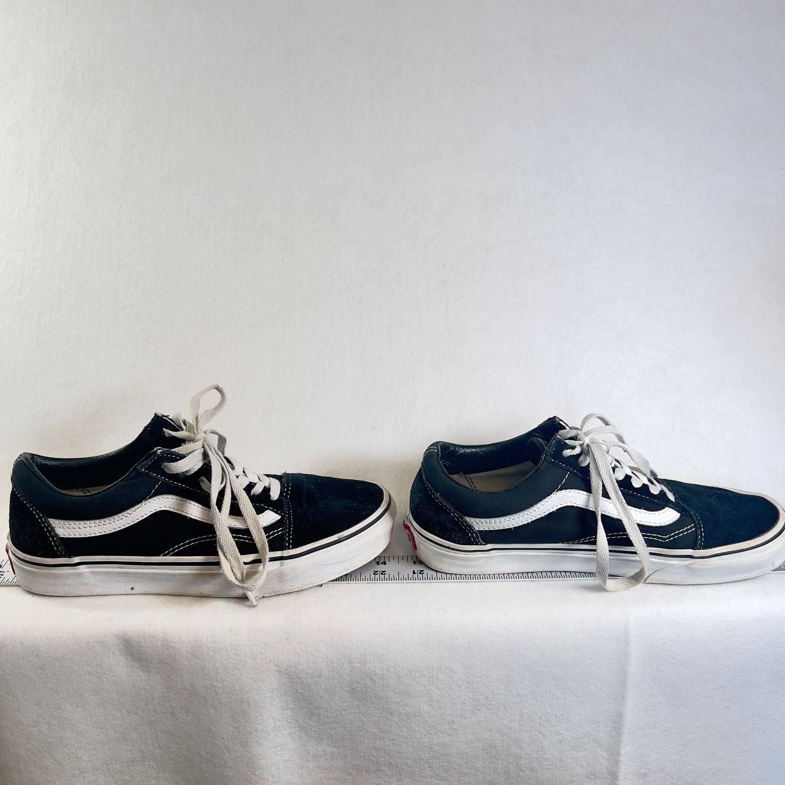 Vans Van's Off The Wall Sneakers Midrise Suede w/ Leather Trim Size US 6 / EU 39 - 1 Thumbnail