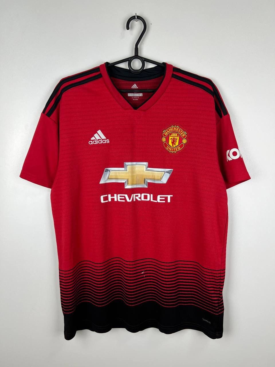 Vintage Manchester United Adidas 2018 jersey t-shirts size L Size US L / EU 52-54 / 3 - 1 Thumbnail