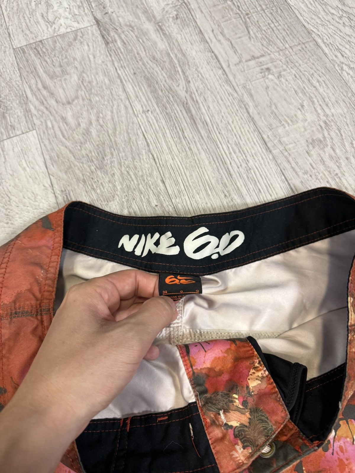 Nike Nike 6.0 vintage streetwear crazy shorts Size US 34 / EU 50 - 4 Thumbnail