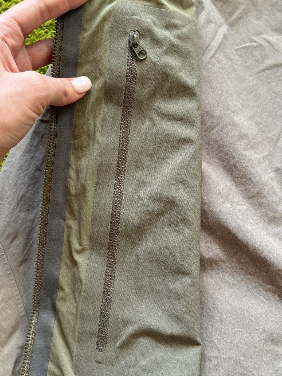 Arc'teryx × Designer × Veilance Arc’teryx Veilance Isogon gorpcore style hooded jacket Size US M / EU 48-50 / 2 - 8 Thumbnail