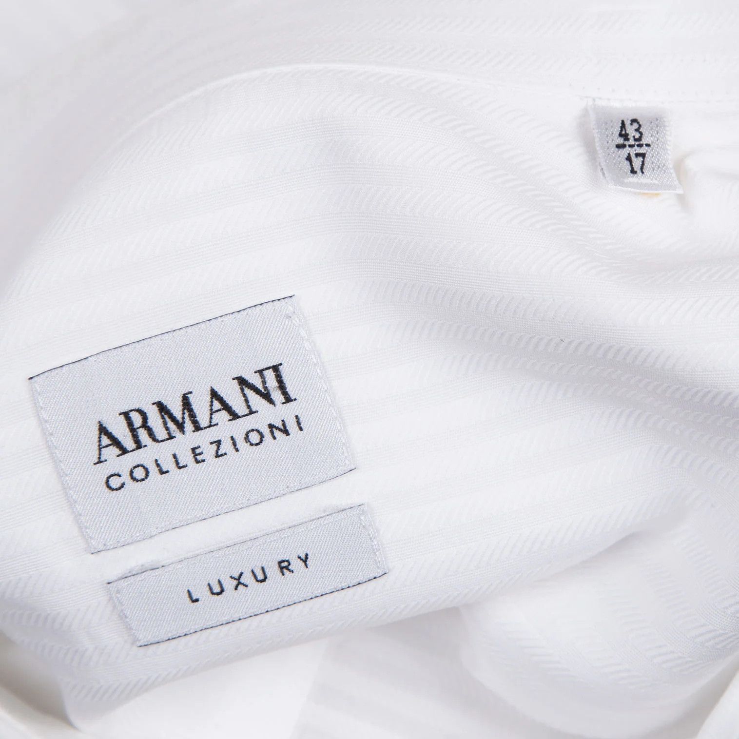 Armani Collezioni Cotton Shadow Stripe Shirt in White Size 43 Size US XXS / EU 40 - 19 Thumbnail