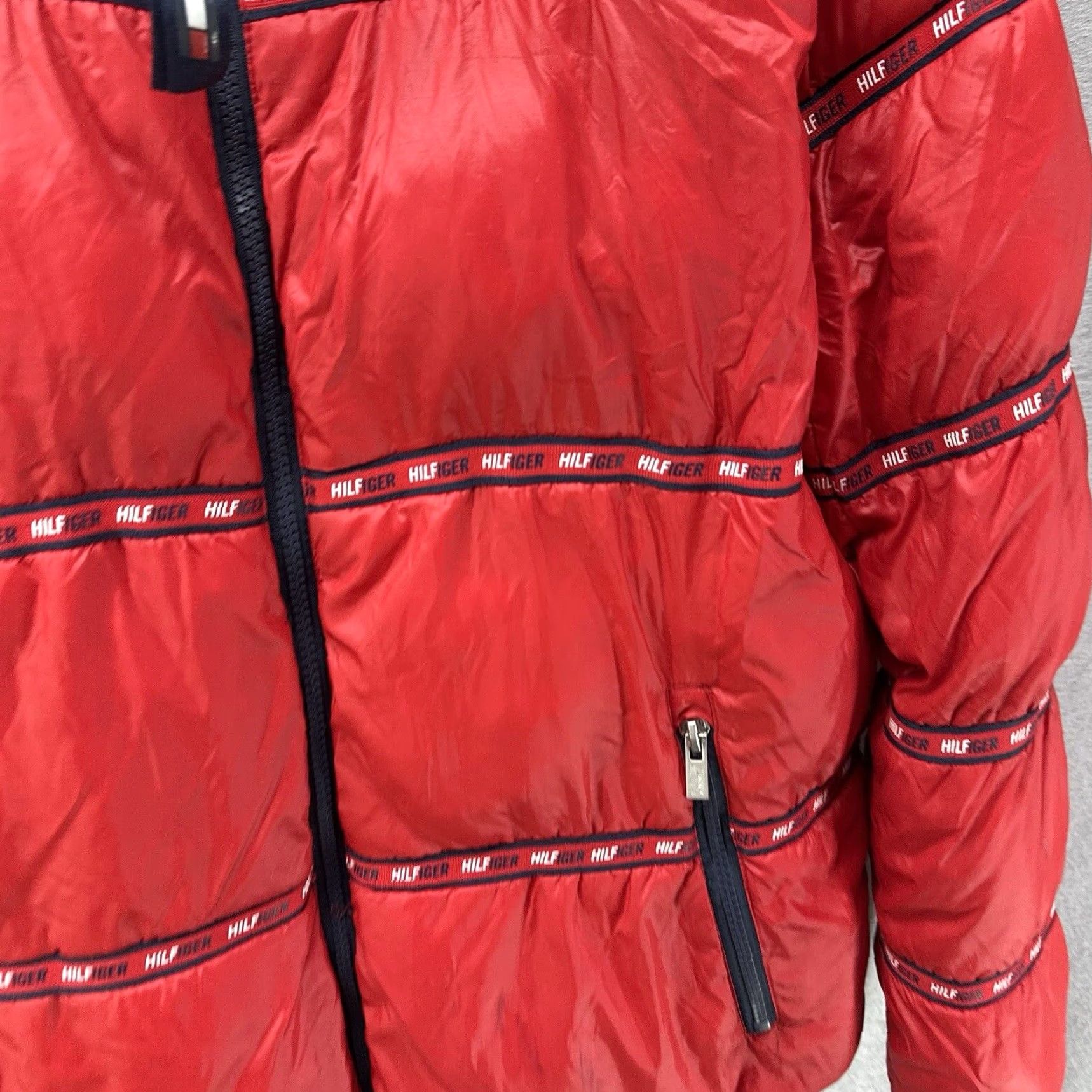Tommy Hilfiger VINTAGE Tommy Hilfiger Jacket Womens L Red Puffer Coat Logo Quilted Short Sleeve Full Zip Insulated Adjustable Casual Read SHIPPINg Size L / US 10 / IT 46 - 4 Thumbnail