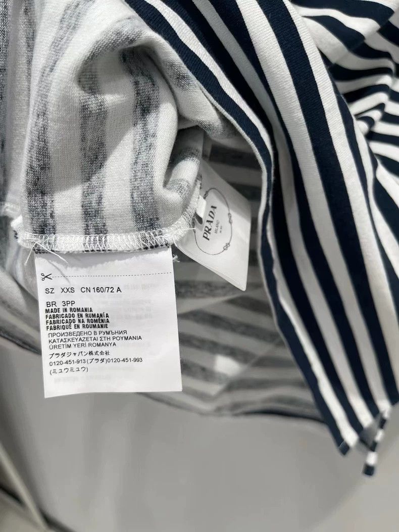 Prada Prada Striped short sleeves 2501-Nextarrow Size US XXS / EU 40 - 6 Thumbnail