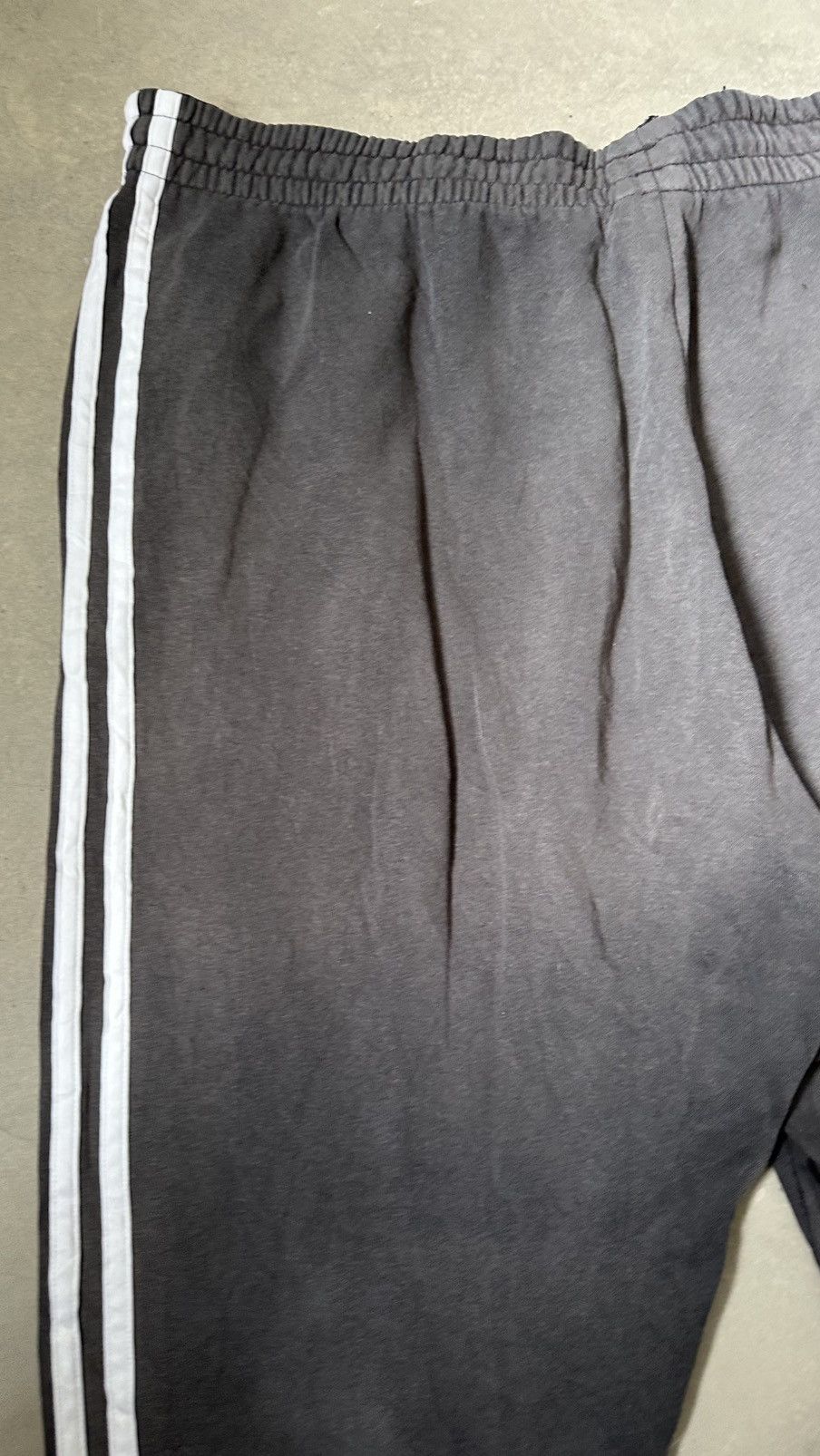 Adidas VINTAGE ADIDAS WELL FADED TRACK PANT Size US 38 / EU 54 - 10 Thumbnail