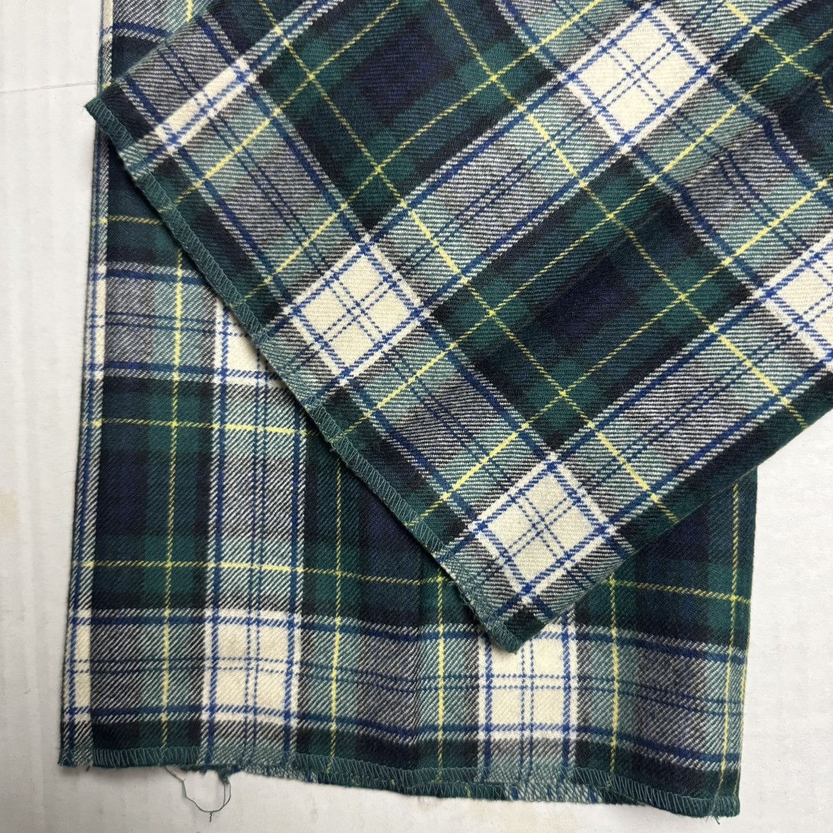 Club Room Vintage CLUB ROOM Worsted Wool Pants In Green Plaid Size US 32 / EU 48 - 8 Thumbnail