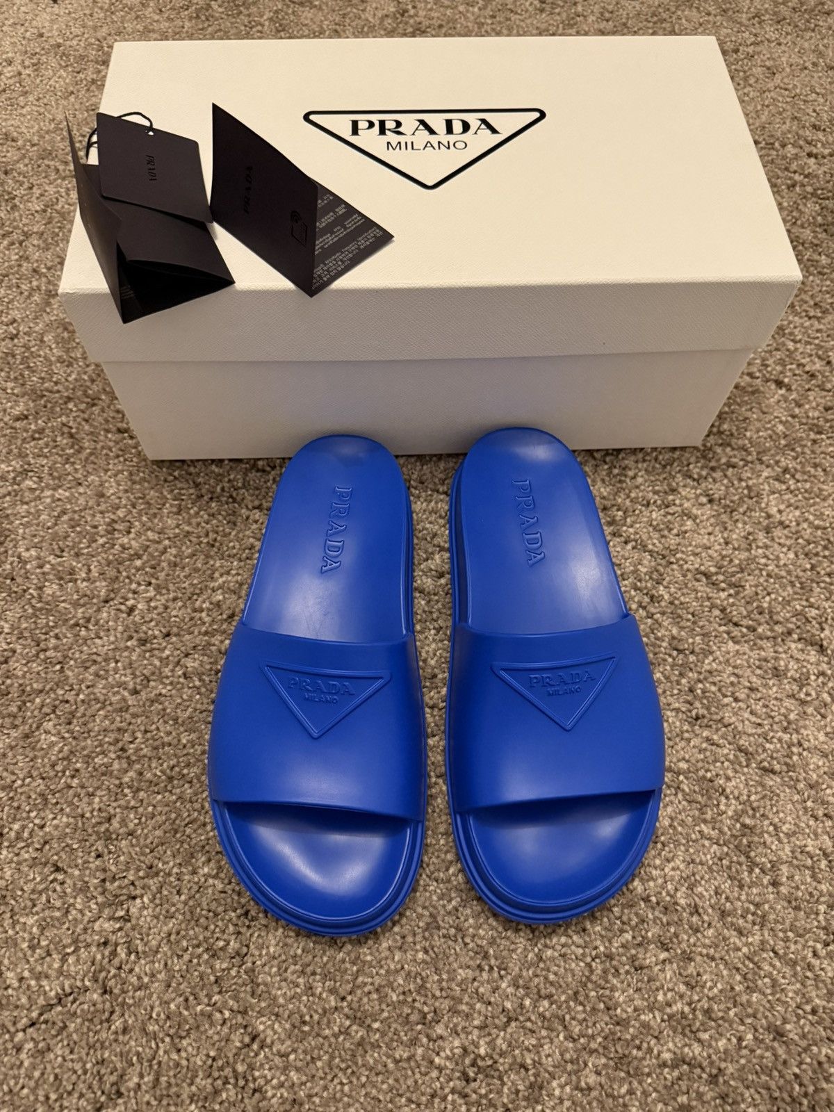 Prada Prada beach slip on slides logo plaque blue 41 Size US 8 / EU 41 - 4 Thumbnail