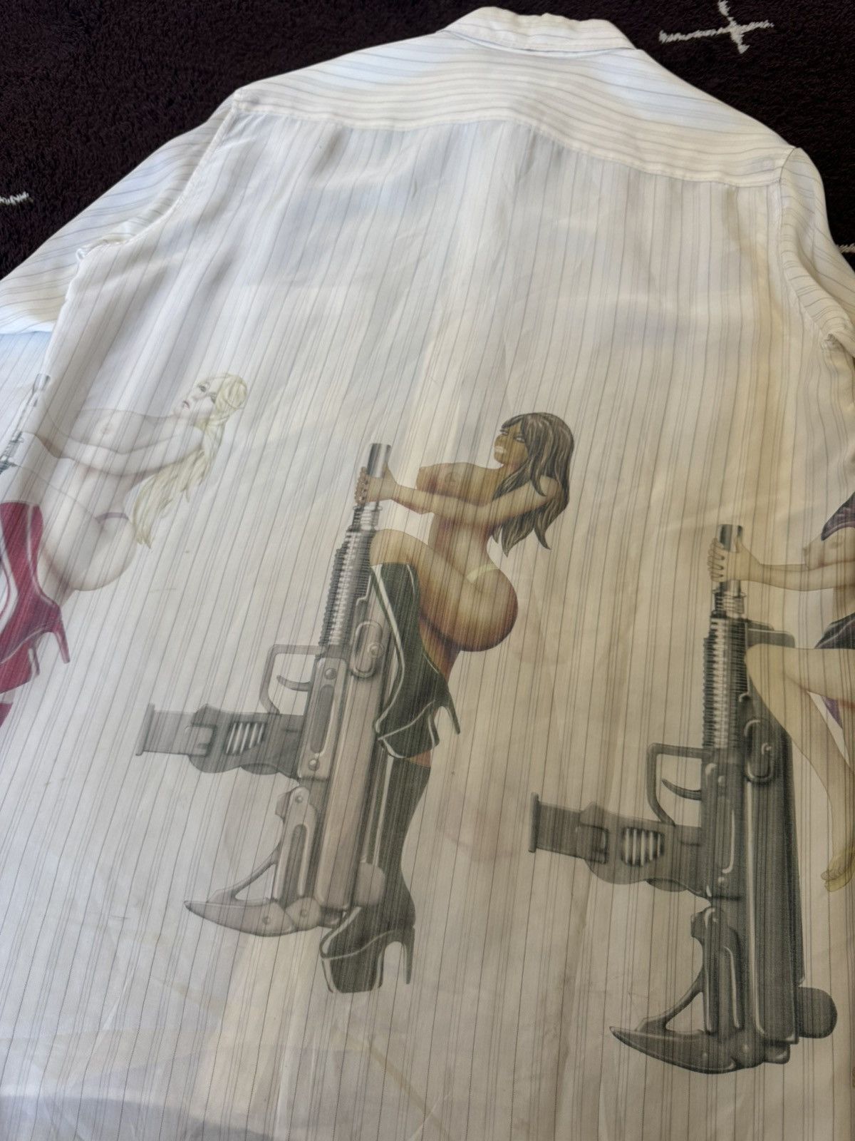 Yohji Yamamoto Yohji Yamamoto AW09 Y's x Justin Davis pinup uzi shirt Size US L / EU 52-54 / 3 - 3 Thumbnail