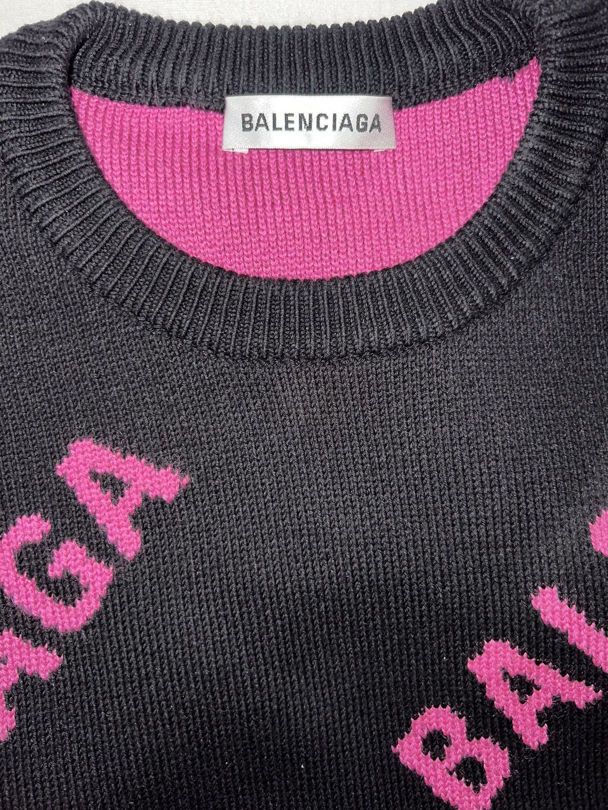 Balenciaga Balenciaga All Over Logo Sweatshirt Size US L / EU 52-54 / 3 - 7 Thumbnail