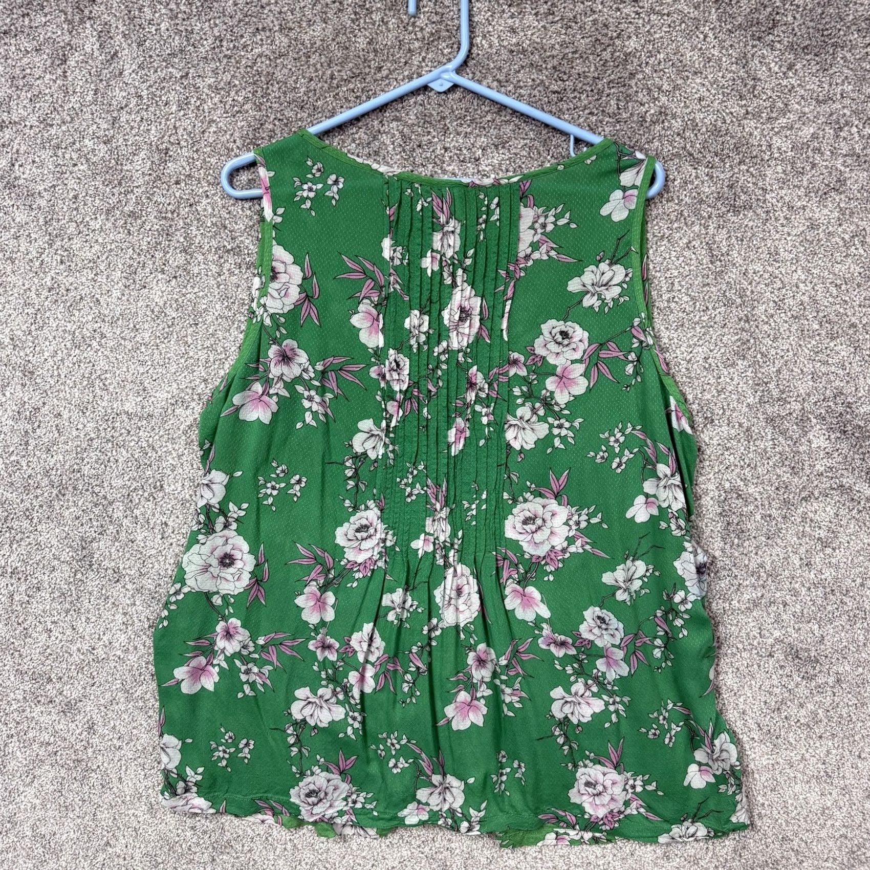 Torrid Torrid Womens Tank Top Green Floral Sleeveless V-Neck Button Front Pintuck Casual Summer Plus Size 1 Size XS / US 0-2 / IT 36-38 - 6 Thumbnail