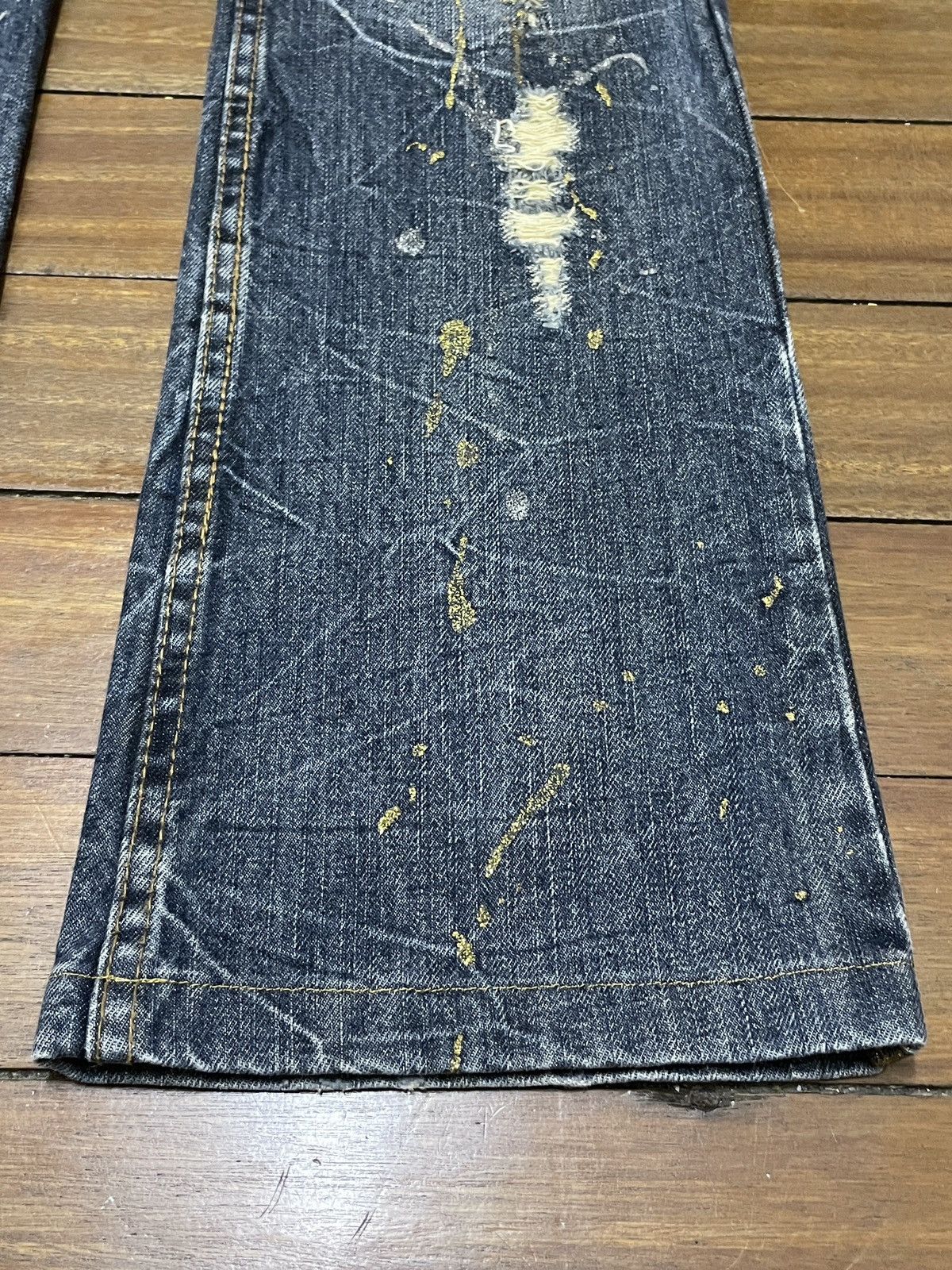 Le Grande Bleu (L.G.B.) Rare Vintage Japanese Brand KUI Ripped Flared Jeans 1990s Size US 30 / EU 46 - 6 Thumbnail