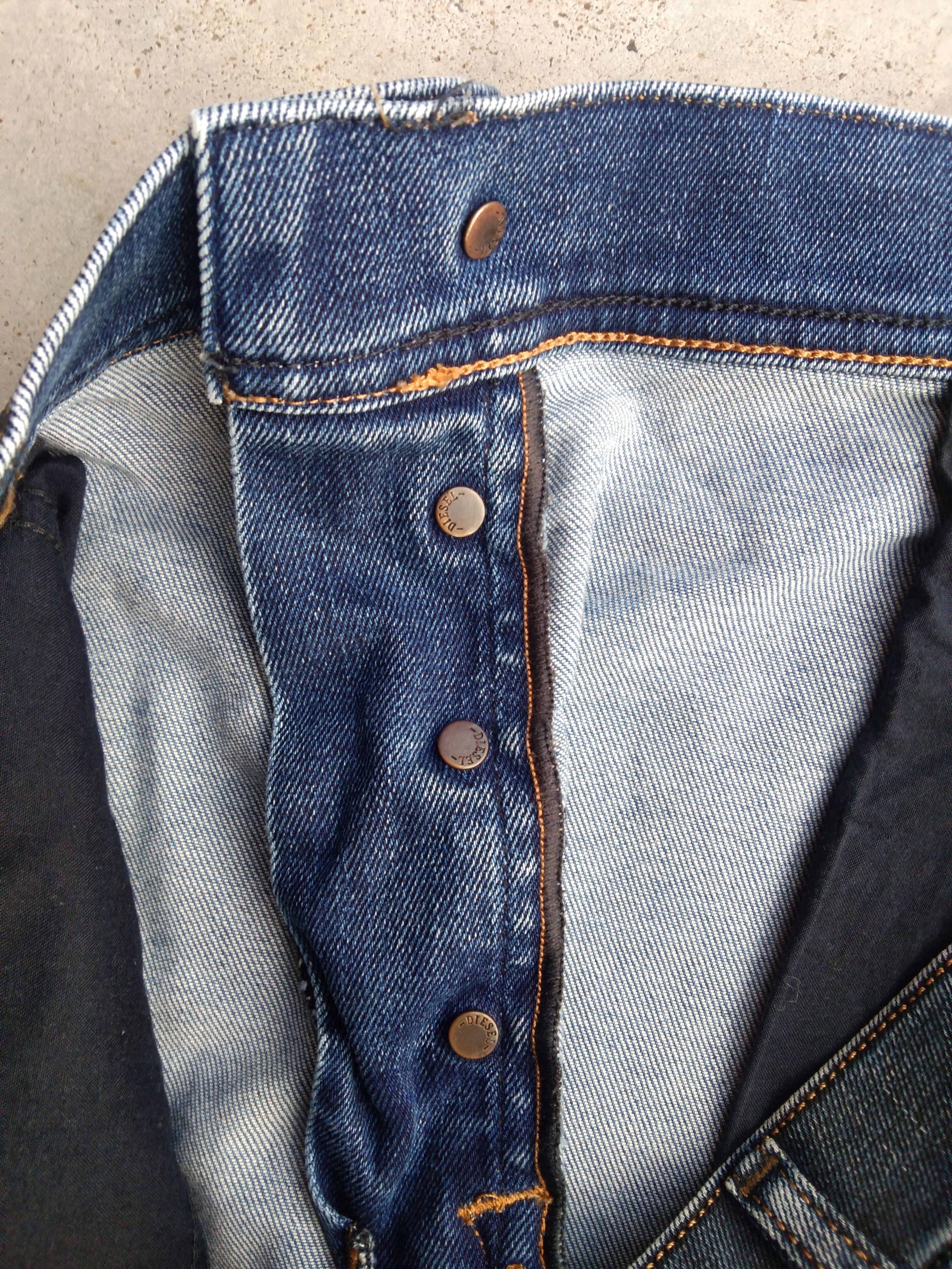 Diesel Vintage Diesel 'TEPPHAR' Denim Blue Distressed Jeans 36x31 Size US 36 / EU 52 - 9 Thumbnail