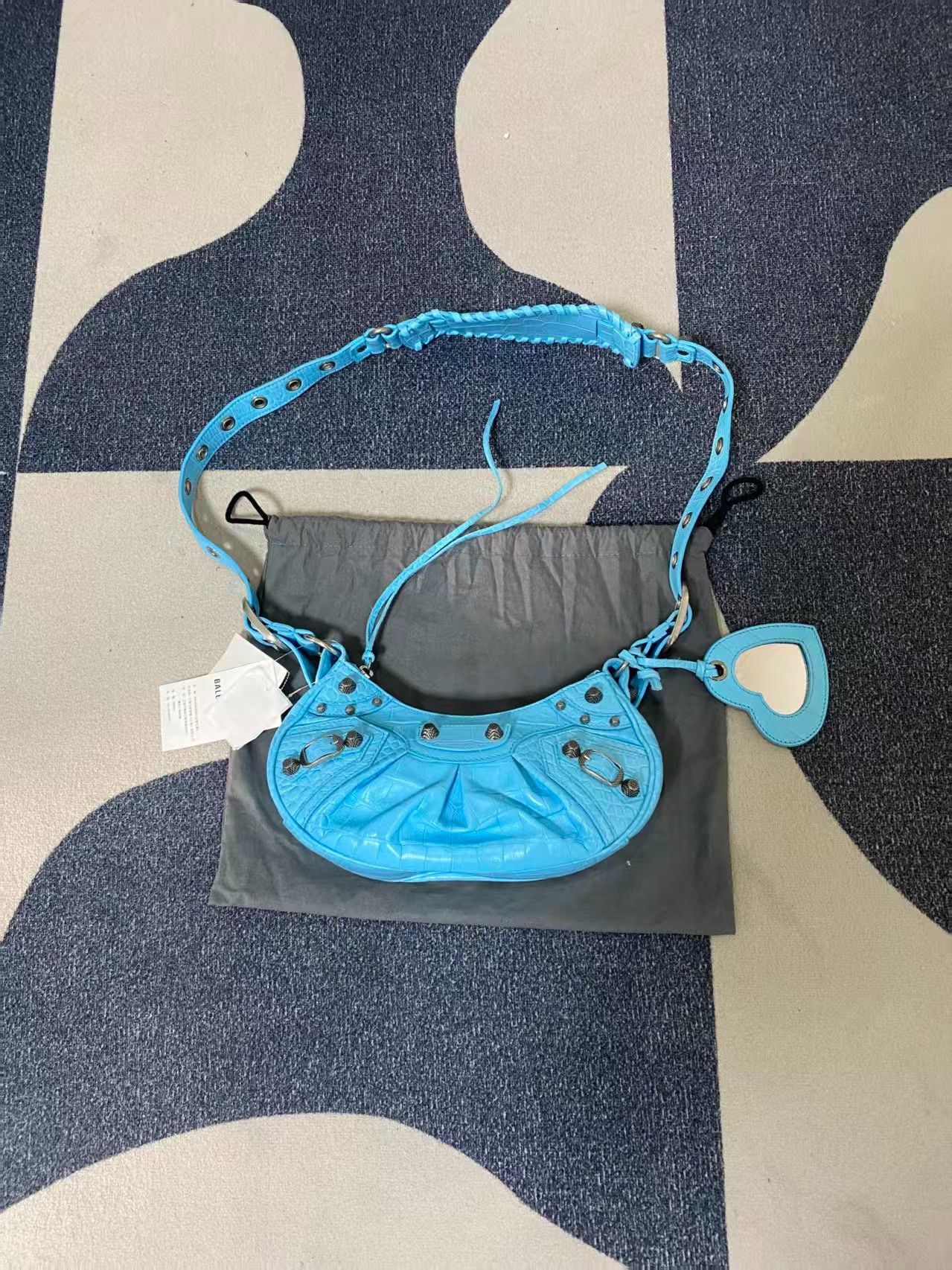 Balenciaga Balenciaga Croc Embossed Crescent Crossbody Size ONE SIZE - 1 Thumbnail