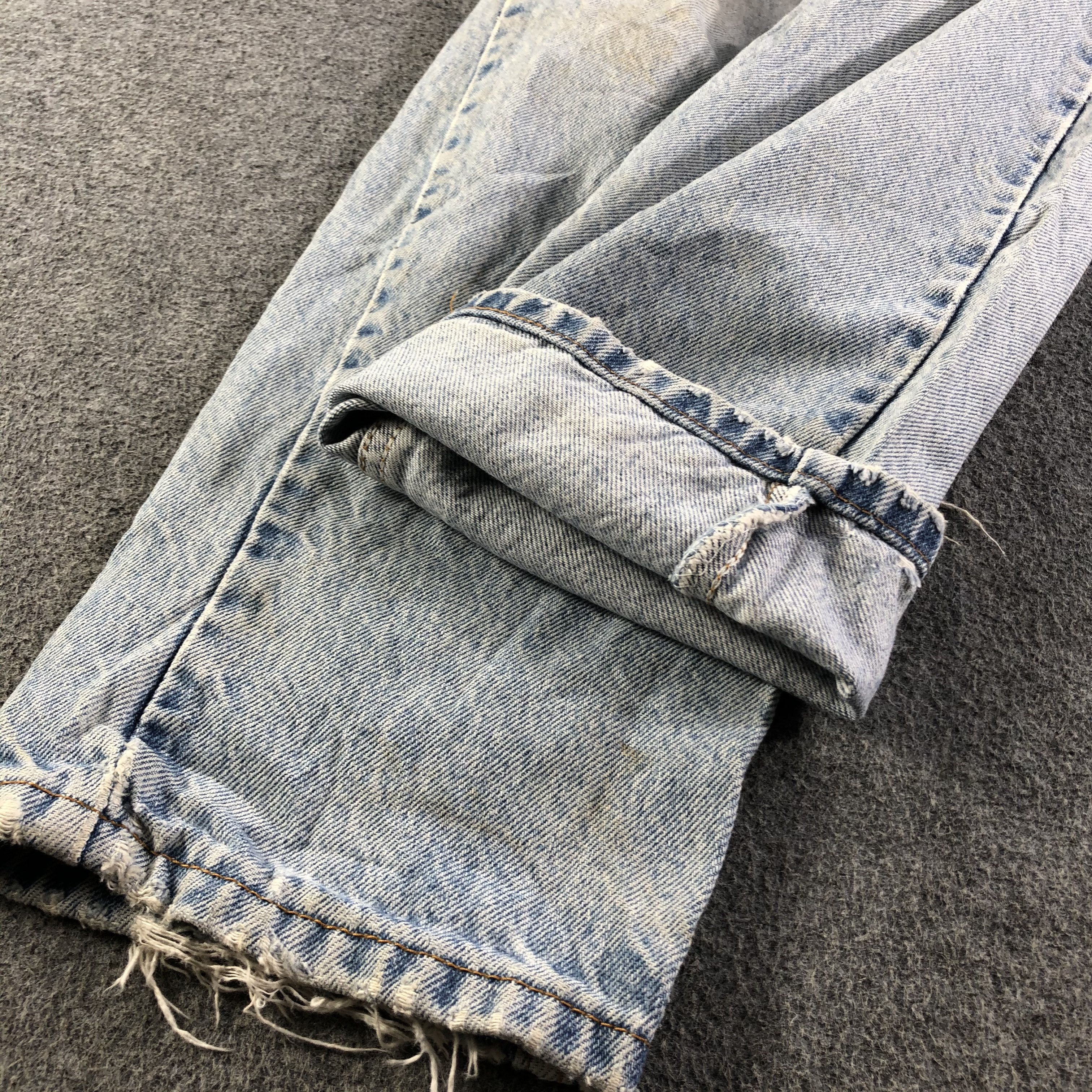 Levi's 90s Vintage Light Wash Levis 550 Jeans-J3353 Size US 33 - 7 Thumbnail
