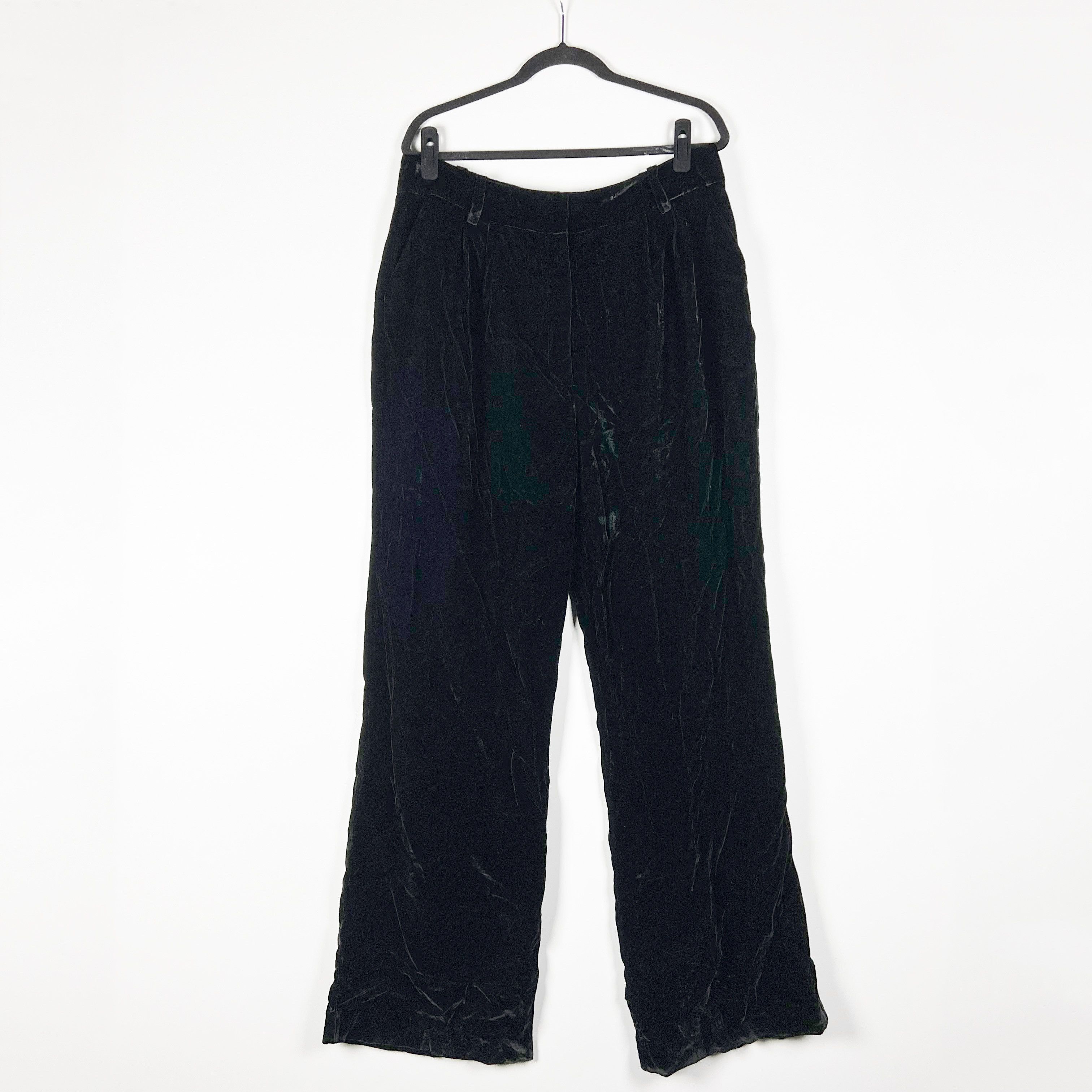 image of New Favorite Daughter The Velvet Velour Favorite in Black, Women's (Size 38)