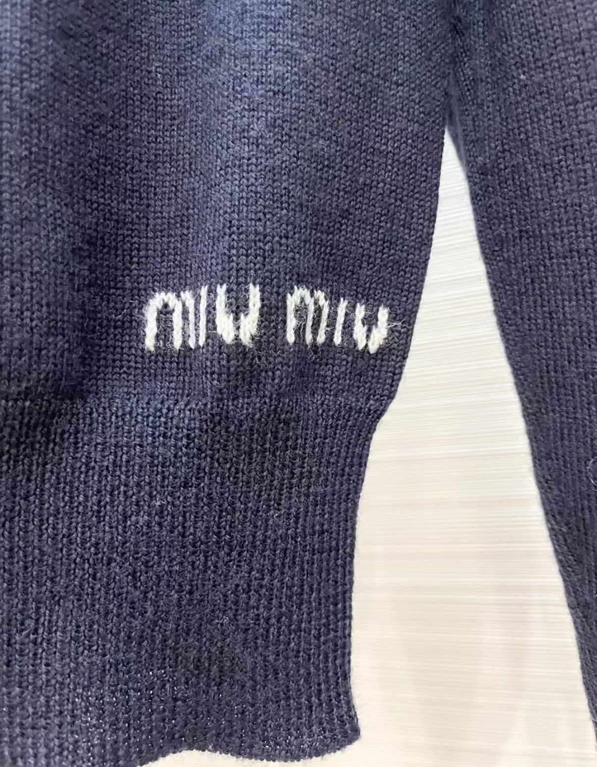 Miu Miu Miu Miu Cashmere Cardigan Sweater Coat J33 Size XS / US 0-2 / IT 36-38 - 4 Thumbnail