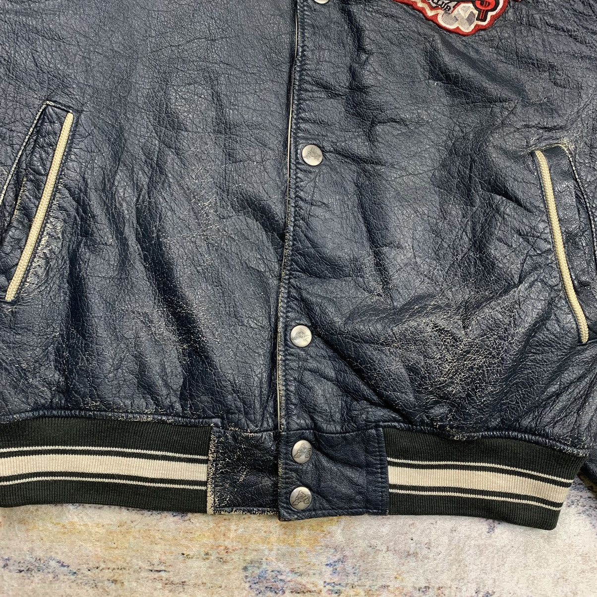 Avirex × Vintage Vtg avirex gambler’s club king casino bomber leather jacket Size US M / EU 48-50 / 2 - 12 Thumbnail