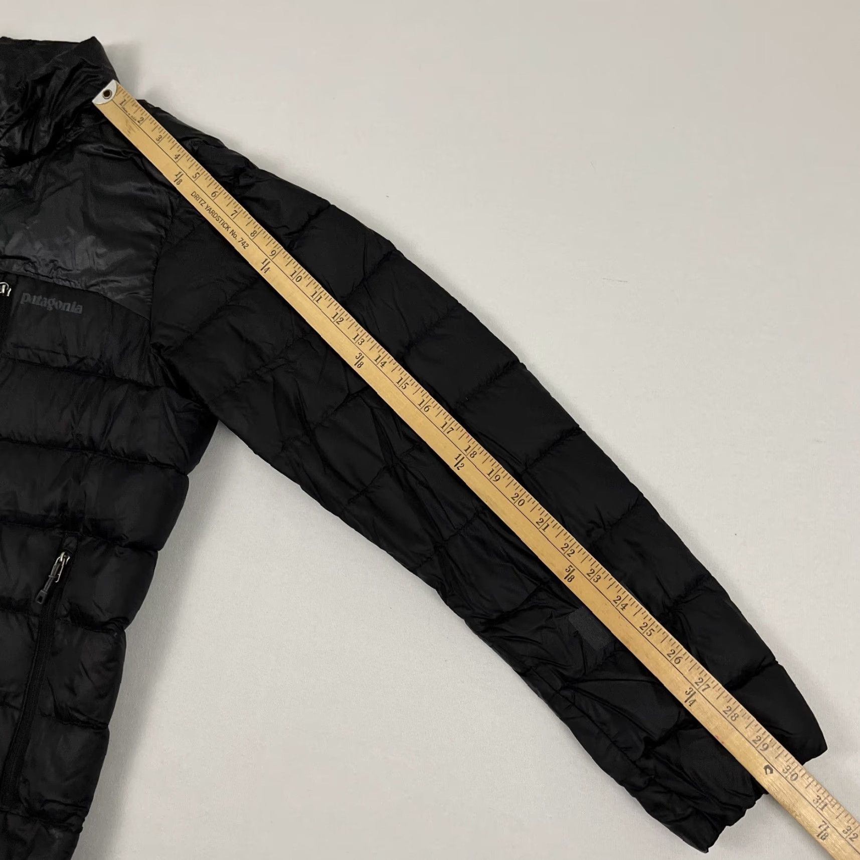 Patagonia Patagonia Jacket Men S Down Fitz Roy Black Puffer Quilted Coat Winter Bodywarmer Zip Mid-Length Size US S / EU 44-46 / 1 - 6 Thumbnail