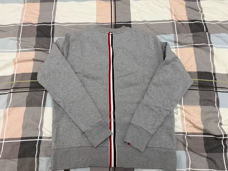 Thom Browne Thom Browne Round-neck sweatshirt, back color block, gray Size US M / EU 48-50 / 2 - 5 Thumbnail