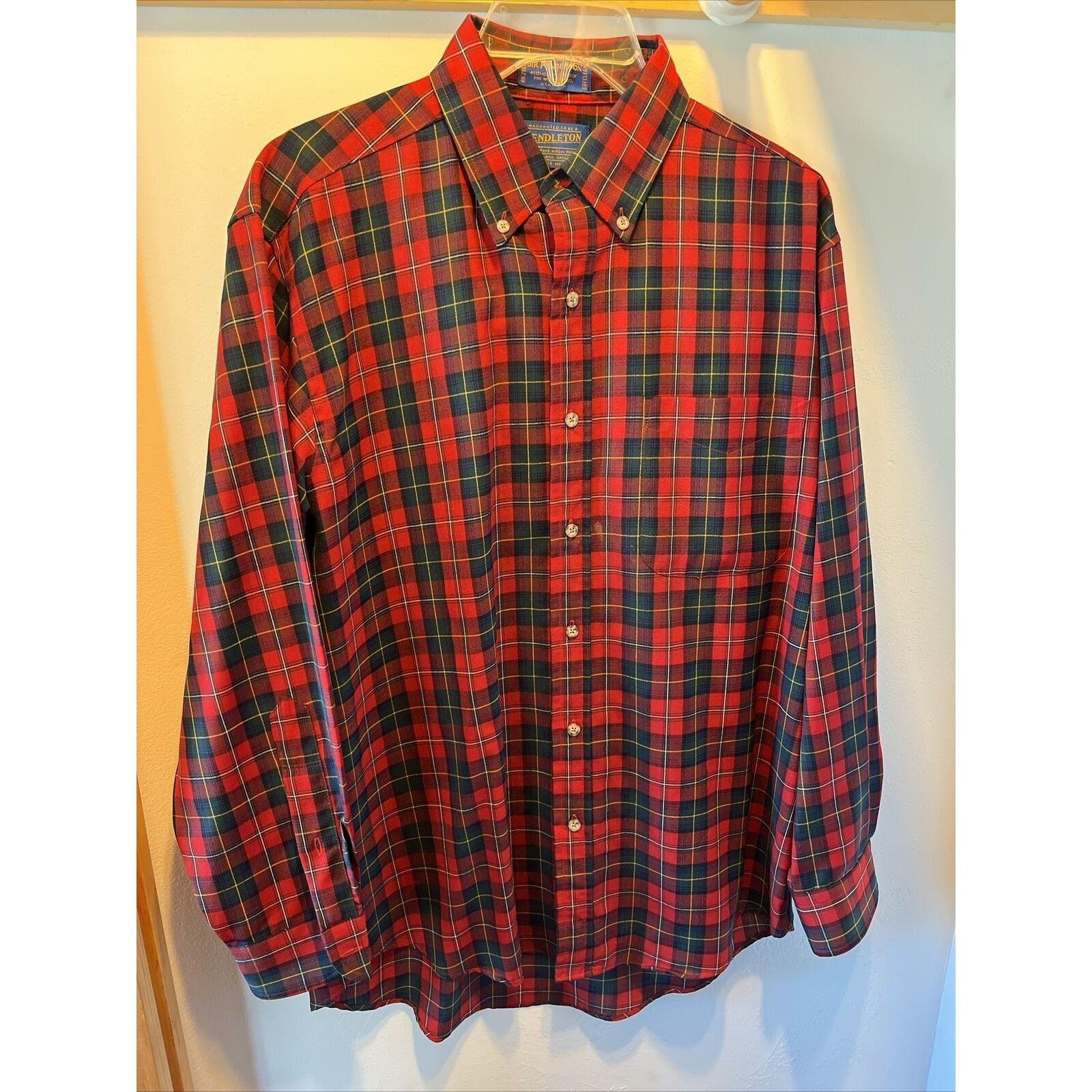 Pendleton Pendleton Men’s M Red Plaid Long Sleeve Button Up Wool Shirt Size US M / EU 48-50 / 2 - 14 Thumbnail