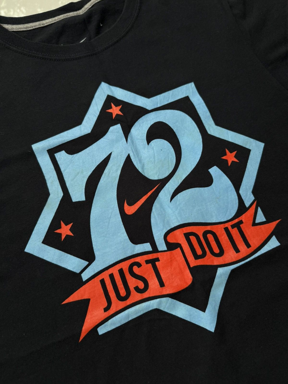 Nike 90’s NIKE RARE 72 BIG CENTRAL LOGO SWOOSH Y2K RETRO TSHIRT Size US M / EU 48-50 / 2 - 3 Thumbnail