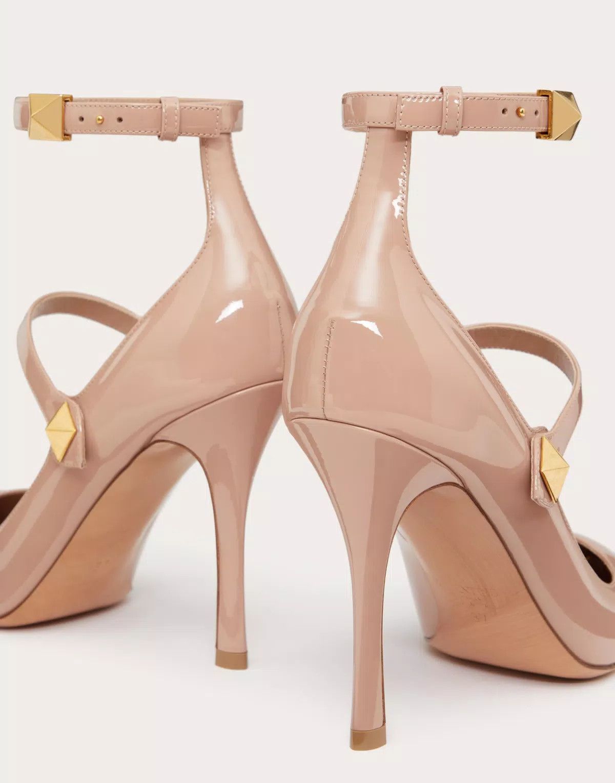 Valentino o1s1wg111125 Tiptoe Patent Leather Pumps in Beige Size US 10.5 / IT 40.5 - 5 Thumbnail