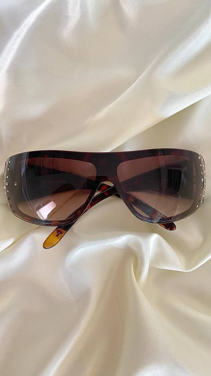 Steve Madden Vintage Steve Madden y2k sunglasses Size ONE SIZE - 3 Thumbnail