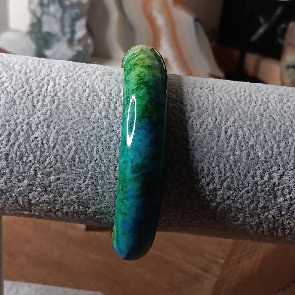 Designer Genuine Peacock Jade Bangle Bracelet Size ONE SIZE - 1 Thumbnail