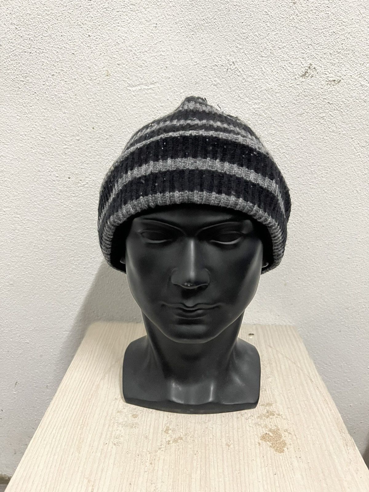 Japanese Brand Japanese Brand Uniqlo Striped Jail Beanie Hat Size ONE SIZE - 2 Thumbnail