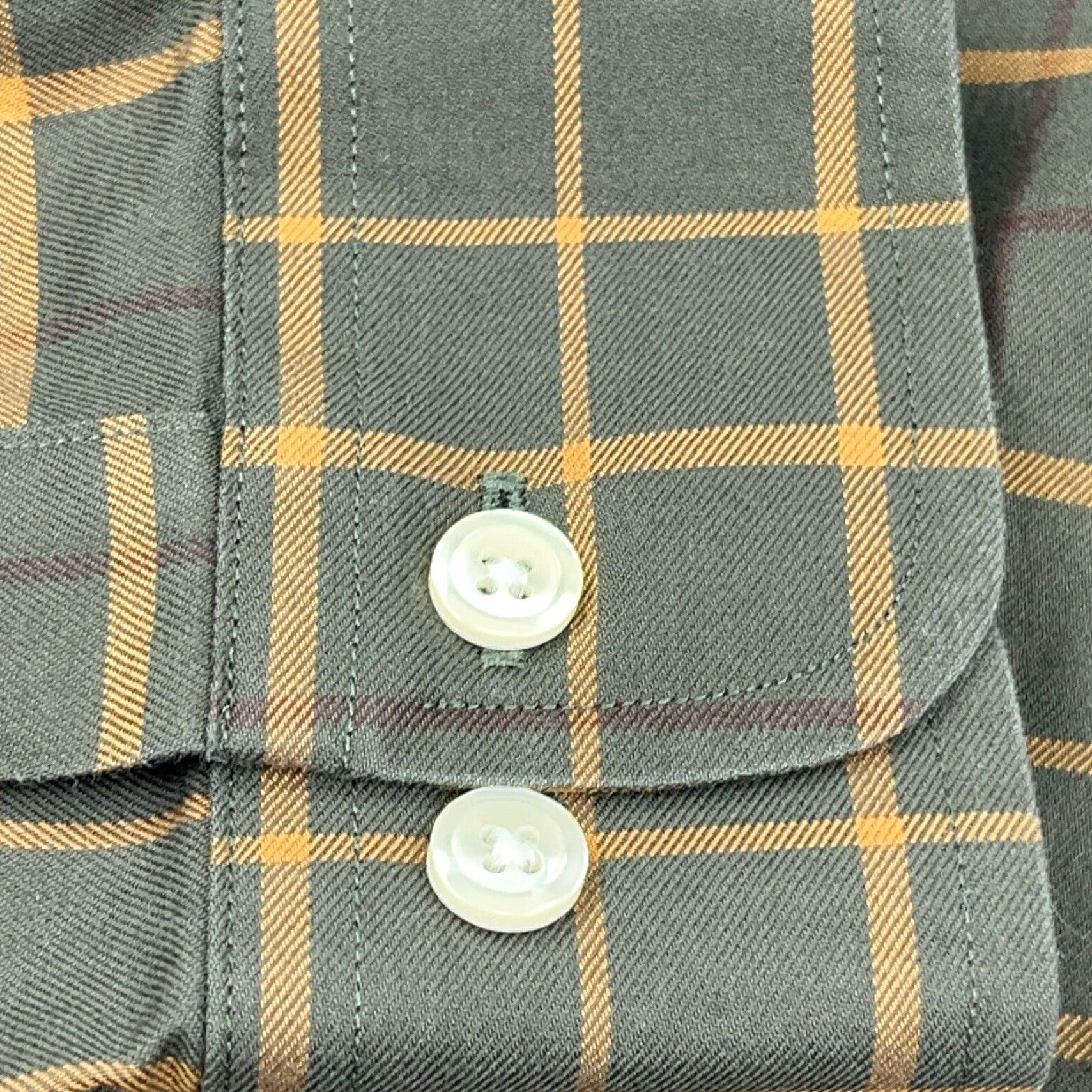 Brooks Brothers Brooks Brothers Men's Button-Up Shirt Medium Green Plaid Casual Dress All Seasons Size 40R - 4 Thumbnail