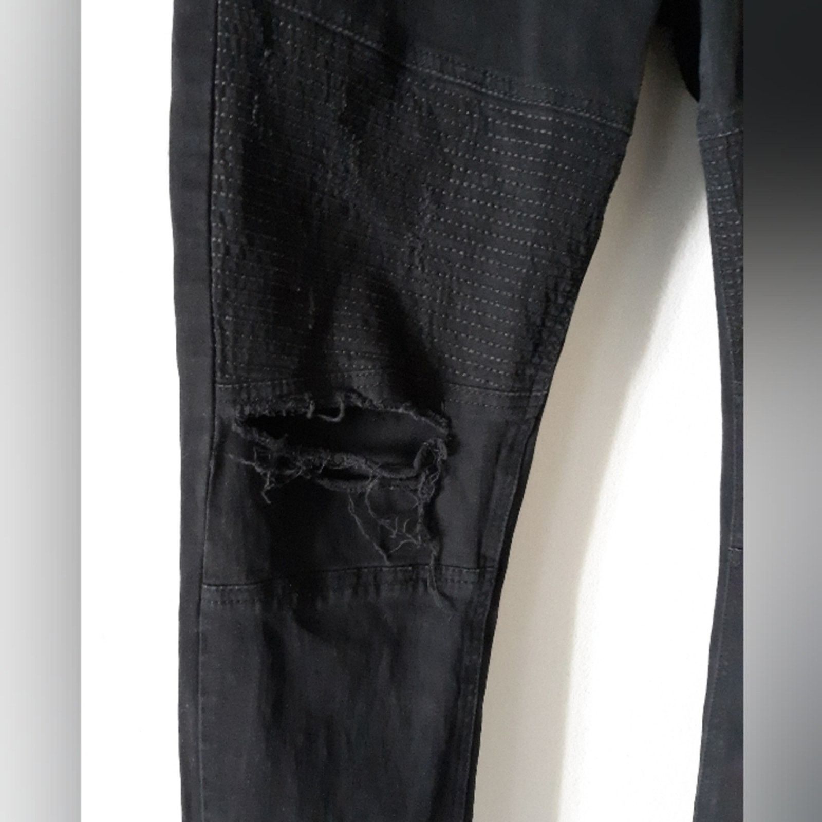 Other CJ Black Knee Hole Skinny Jeans 32 Size US 32 / EU 48 - 4 Thumbnail