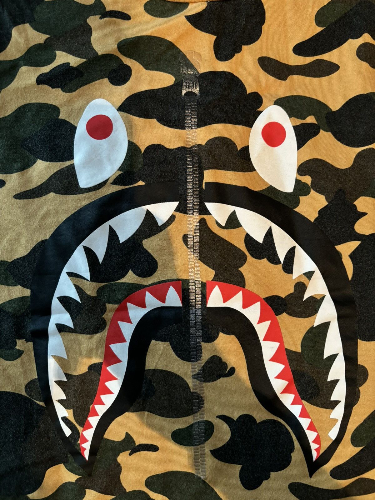 Bape 1st Camo Shark Tee Size US L / EU 52-54 / 3 - 2 Thumbnail