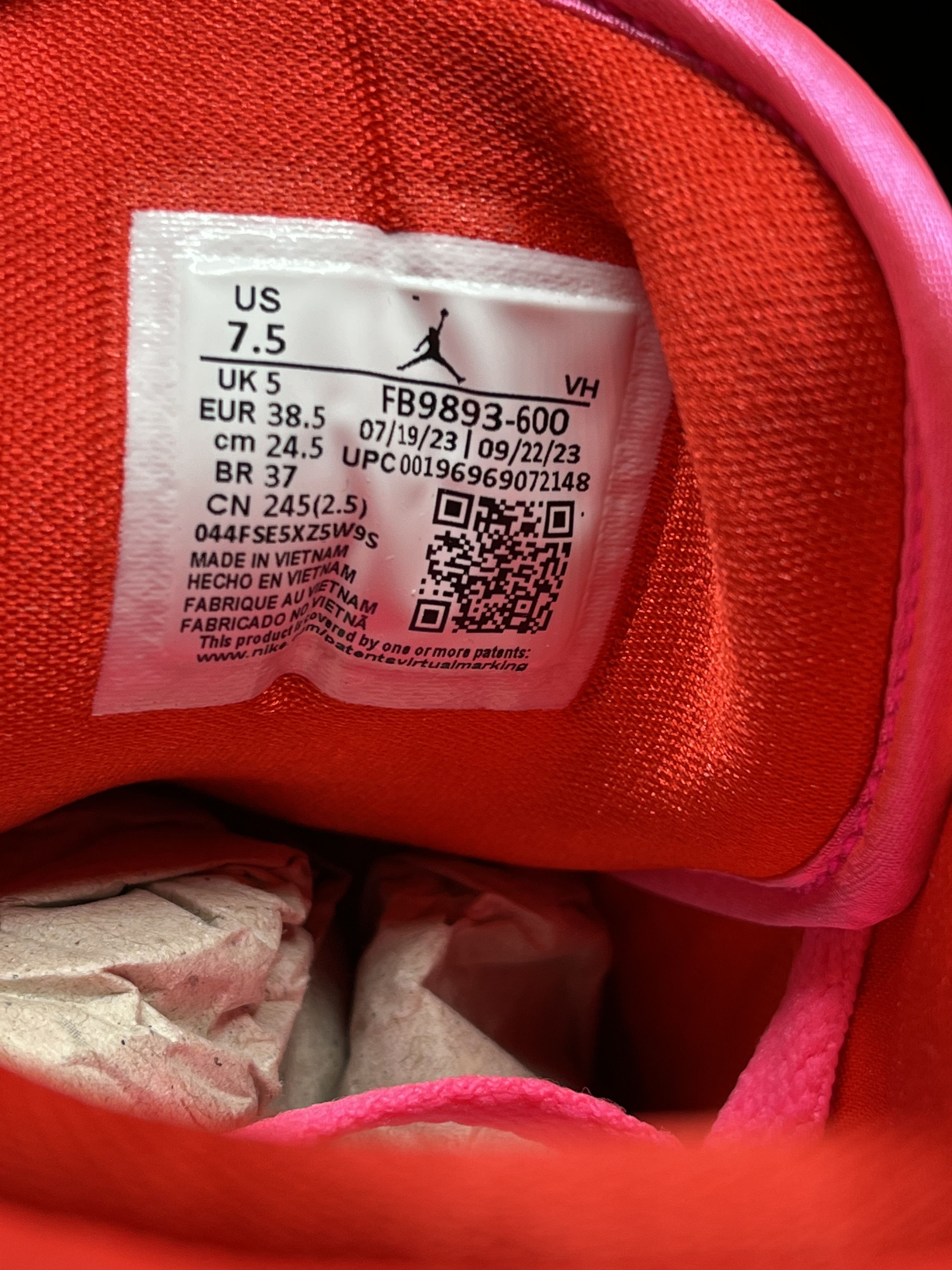 Nike Air Jordan 1 Low Pink Blast Size US 7.5 / IT 37.5 - 7 Thumbnail