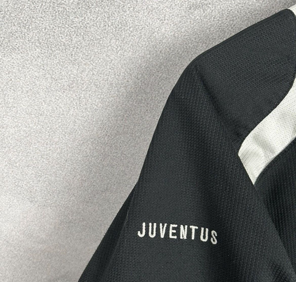 Nike Vintage Juventus Nike Zip Up Sweatshirt Size US M / EU 48-50 / 2 - 5 Thumbnail