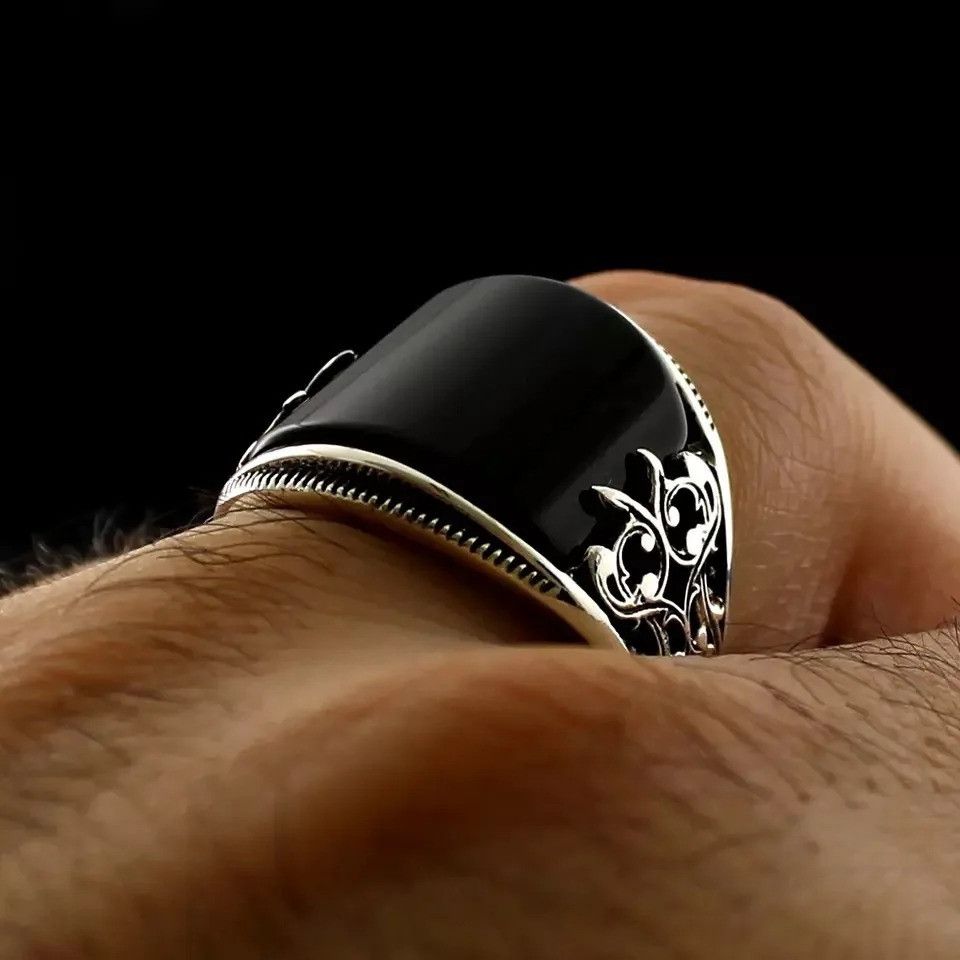 Vintage Retro Curved Black Resin Ring Size ONE SIZE - 3 Thumbnail