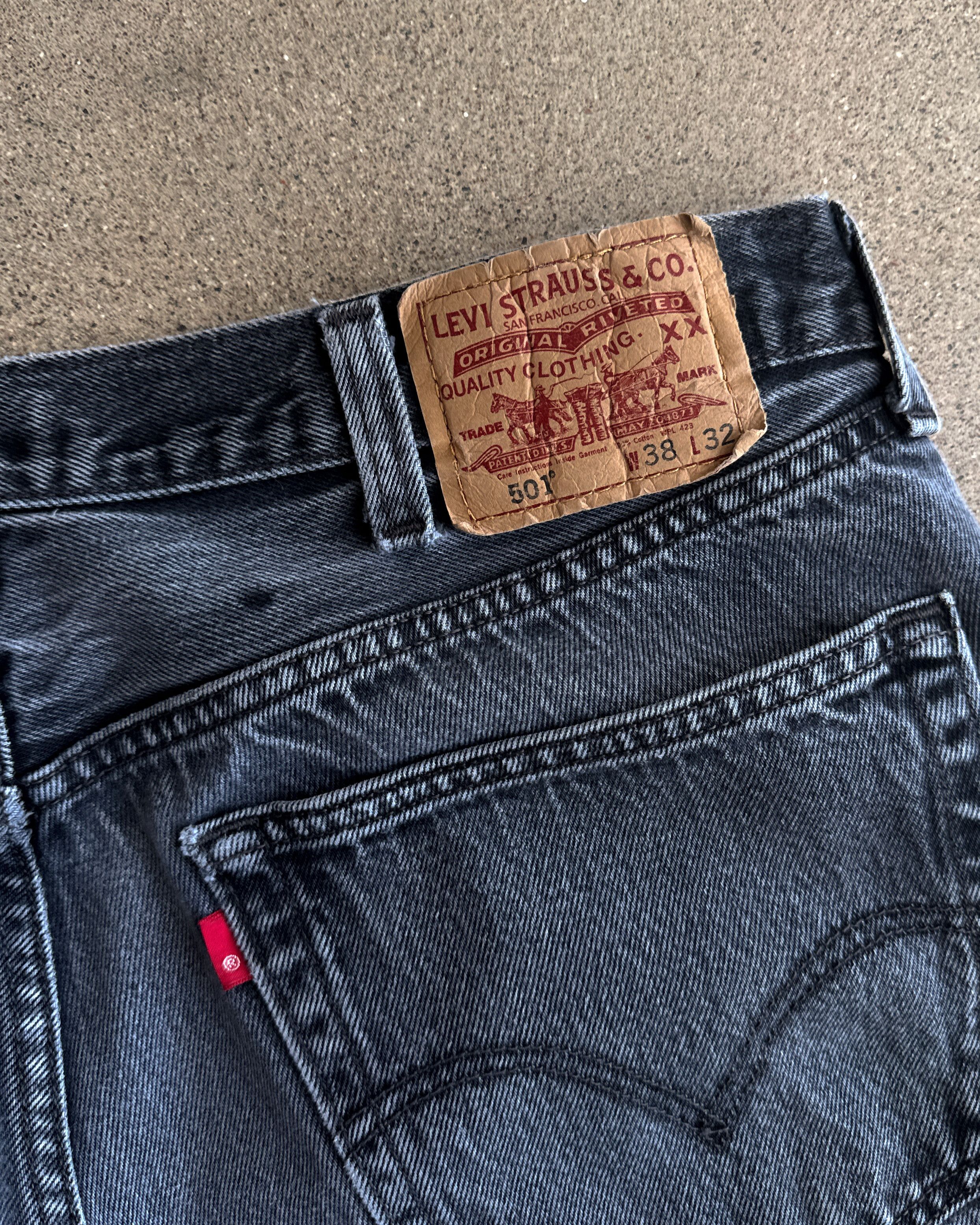 Levi's Vintage Levi's 501 Jeans Faded Black Men's 36 Released Hem Size US 36 / EU 52 - 7 Thumbnail
