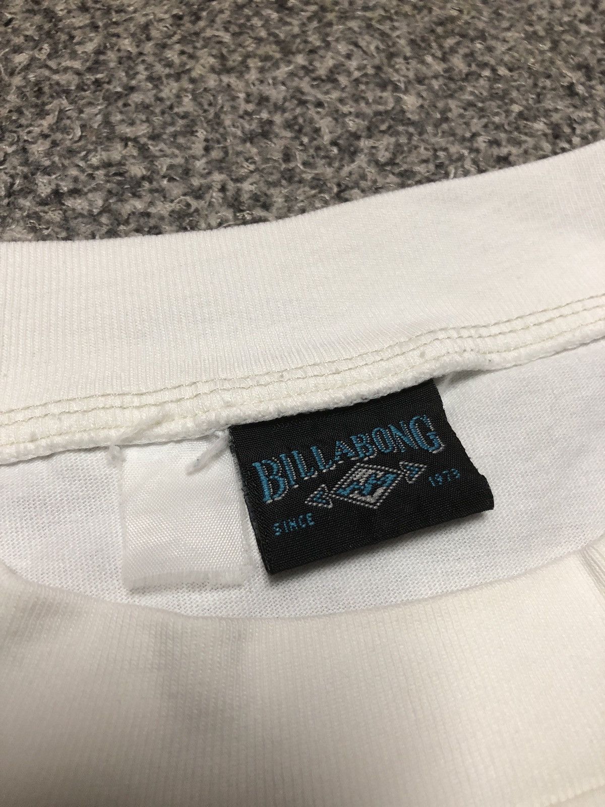 Billabong Vintage Y2K Billabong Surfing Backhit Tshirt Size US L / EU 52-54 / 3 - 15 Thumbnail