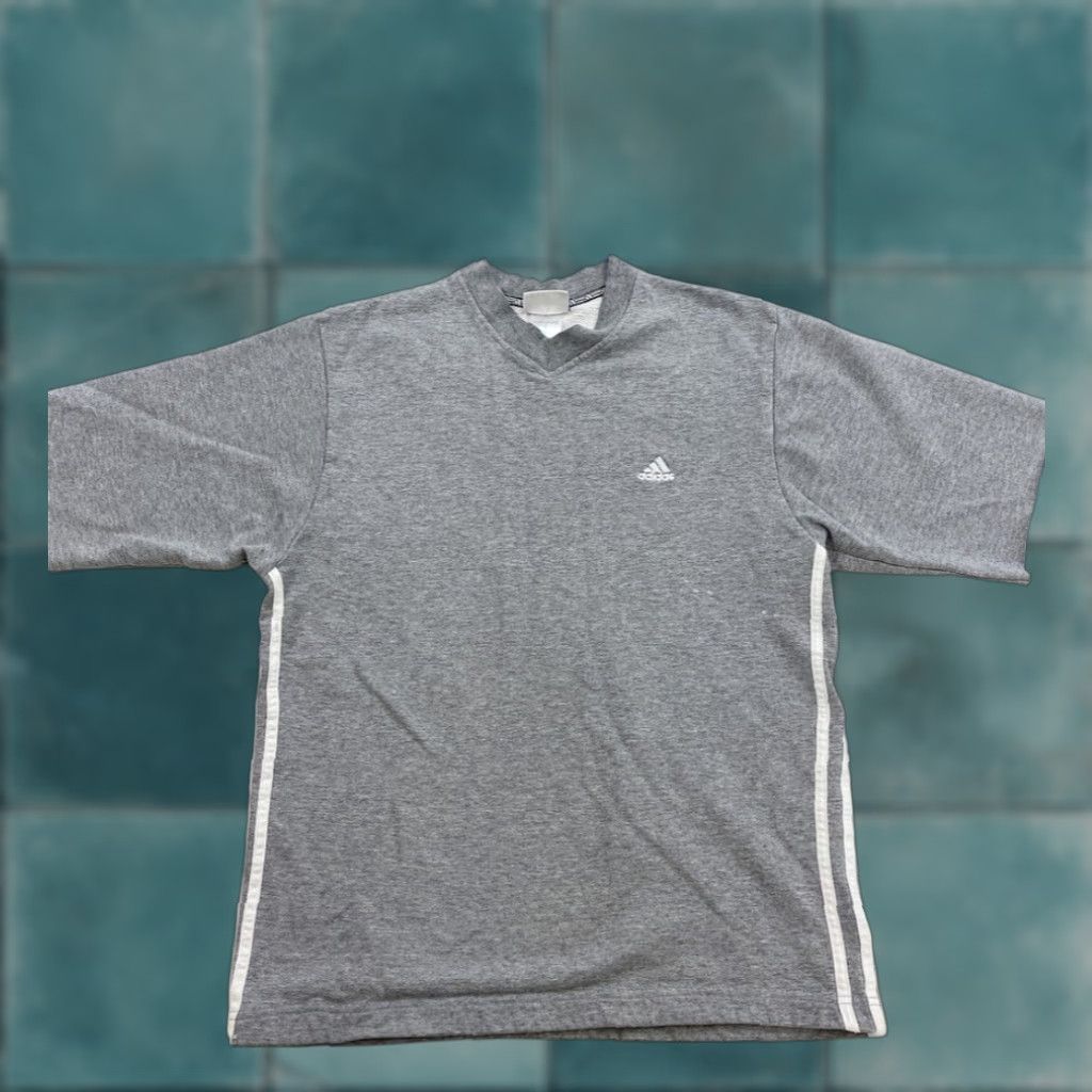 Adidas VINTAGE adidas Sweatshirt Shirt Men's Small Gray V-Neck 90s Short Sleeve Mens Size US S / EU 44-46 / 1 - 1 Thumbnail