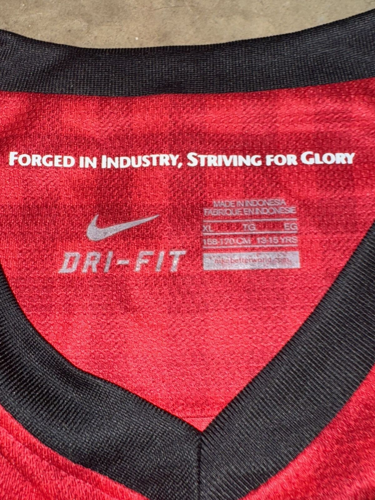 Nike RARE Authentic Nike Manchester United 12/13 jersey barclays Size US M / EU 48-50 / 2 - 5 Thumbnail