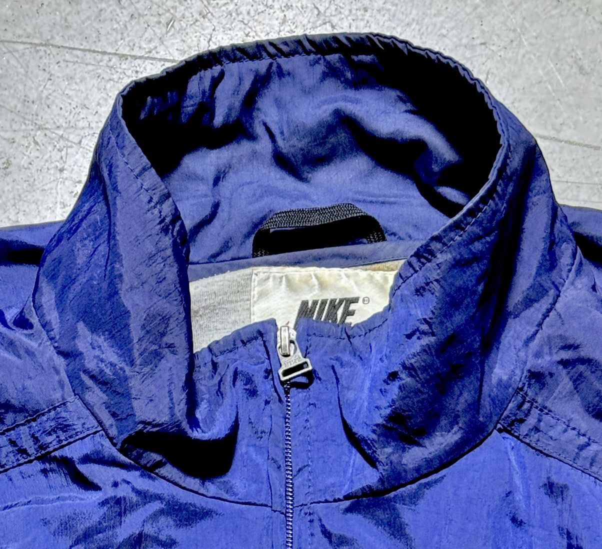 Nike × Vintage Vintage Nike UVA Virginia Cavaliers Basketball Jacket sz XL Size US XL / EU 56 / 4 - 4 Thumbnail