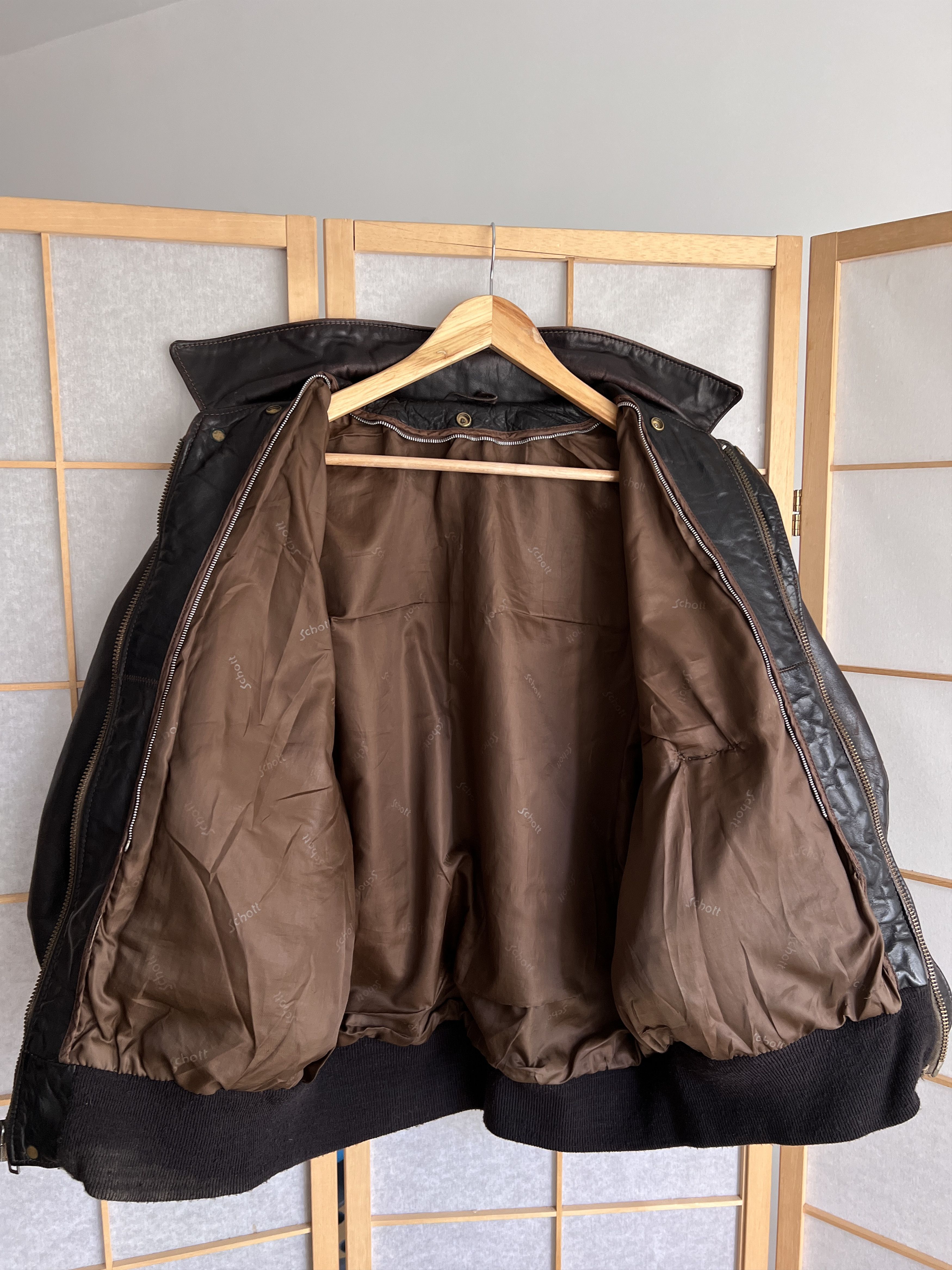 Schott Archive Schott USA VTG 80s Leather faded flyer bomber jacket Size US L / EU 52-54 / 3 - 18 Thumbnail