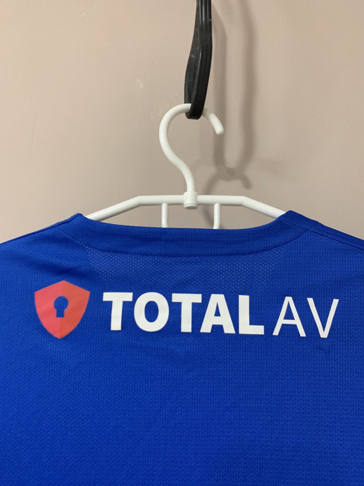 Nike Portsmouth Home Football Shirt Nike Soccer Jersey Size M Size US M / EU 48-50 / 2 - 10 Thumbnail