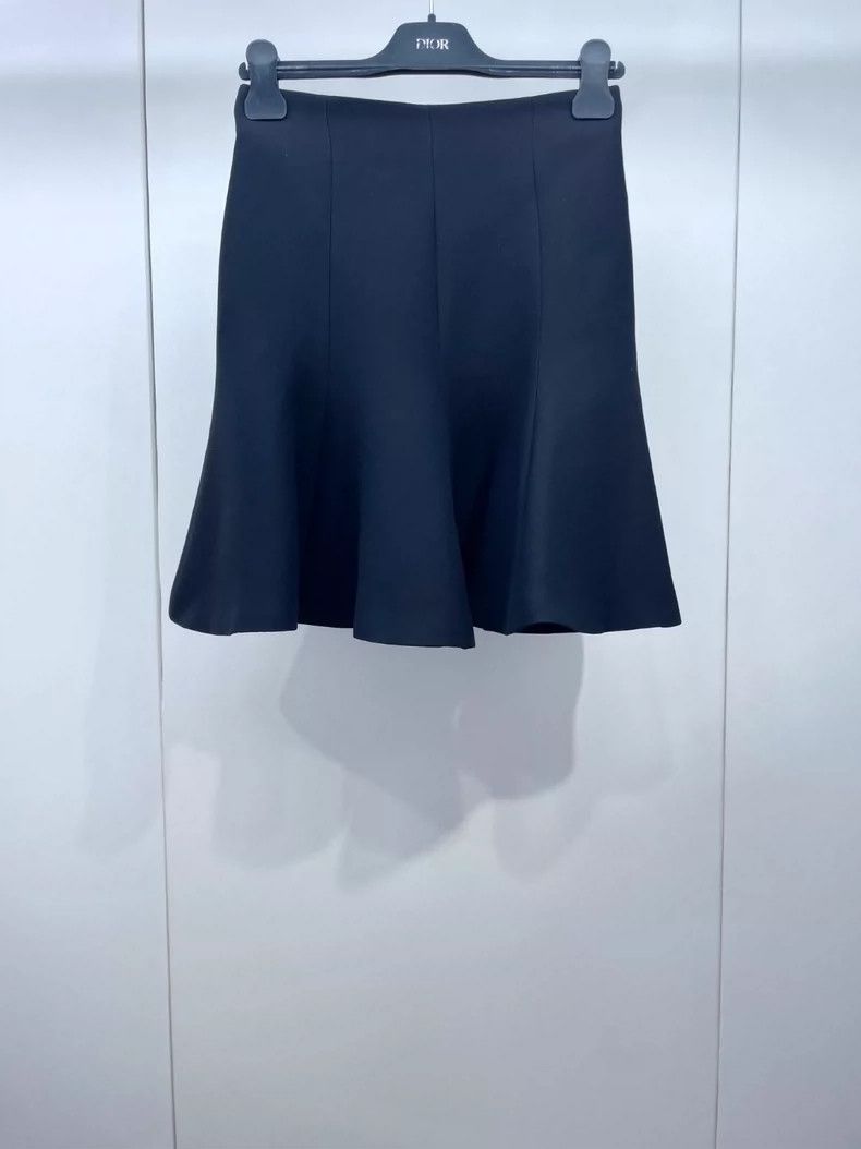 Dior Dior Tibetan black wool blend fishtail skirt 2504-Nextarrow Size 25" / US 0 / IT 36 - 1 Thumbnail