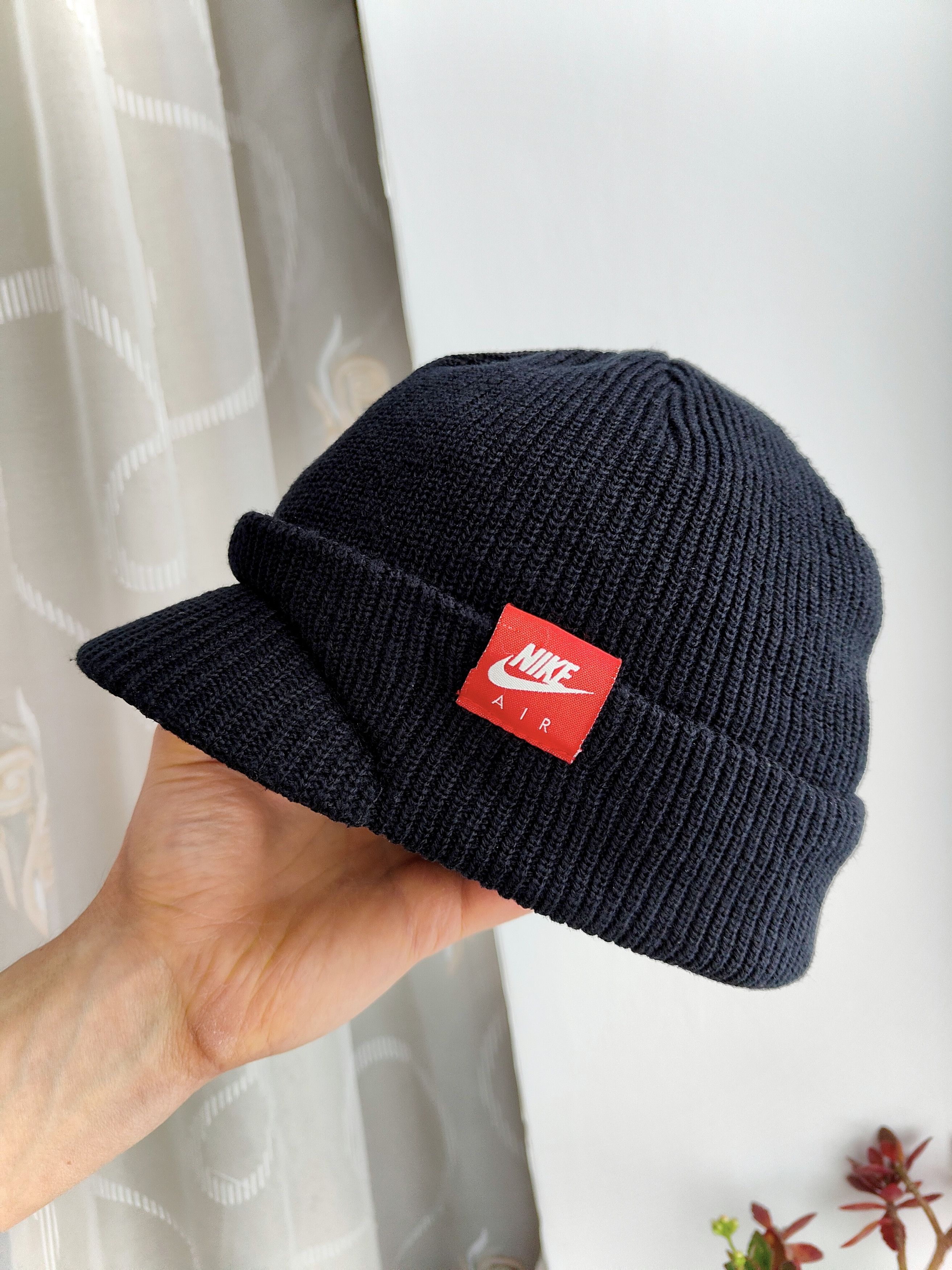 Nike Vintage Nike Air Visor Beanie Hat Jeep Cap Cuffed Peaked Hat Size ONE SIZE - 9 Thumbnail