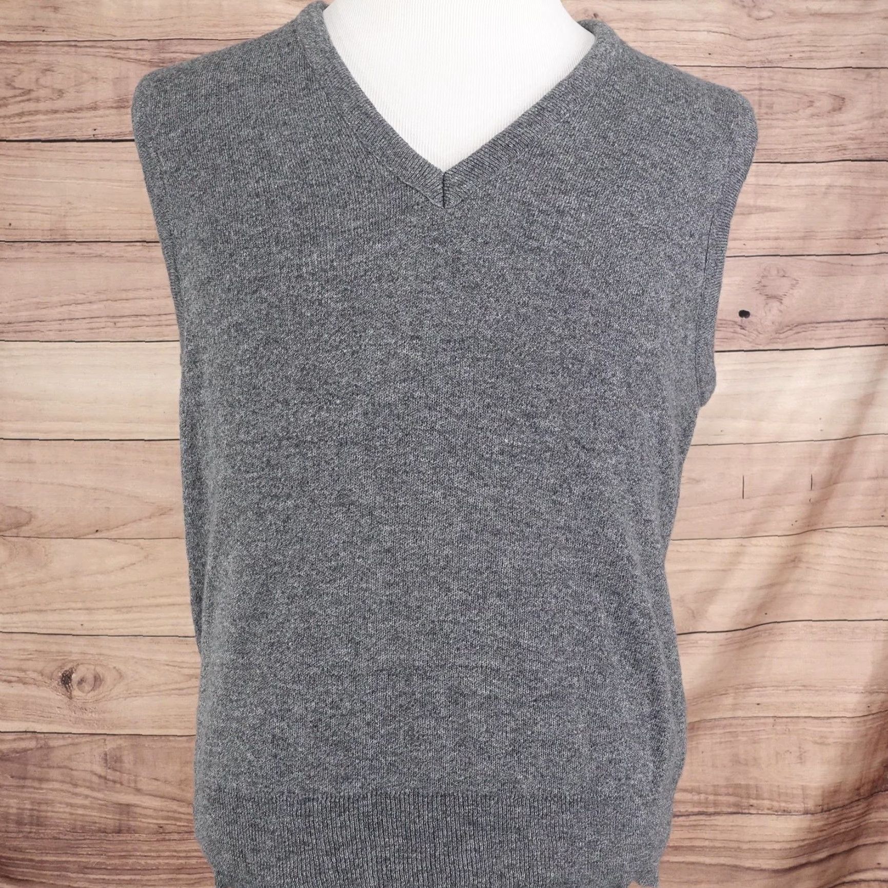 Jantzen VINTAGE Jantzen Sweater Vest Mens Large Gray V Neck Pullover Made In USA Size US L / EU 52-54 / 3 - 3 Thumbnail